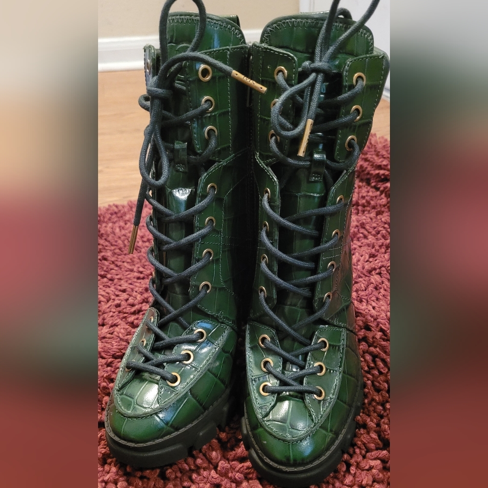 Brand new without box Michael Kors boots - Picture 3 of 5